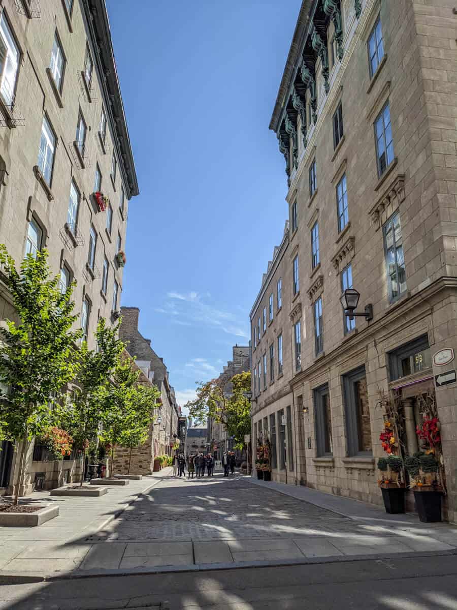 walking rue-saint-pierre while spending 3 days in quebec city